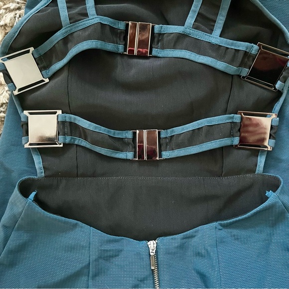 Bec & Bridge Blue Buckle Midi Dress 👗 - Picture 6 of 7